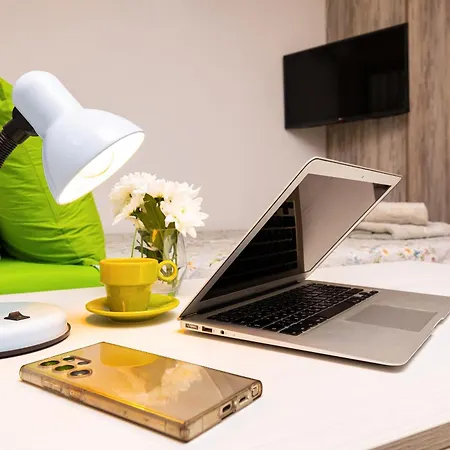 Tiny Secret Place Next To Mu With Private Parking * 普罗夫迪夫