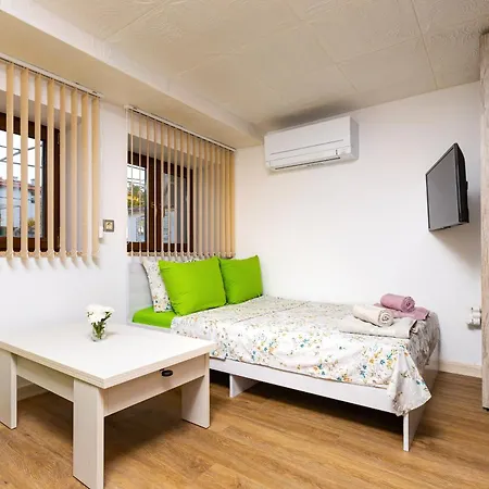 Tiny Secret Place Next To Mu With Private Parking 公寓 普罗夫迪夫