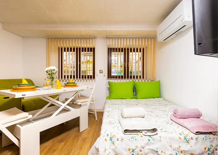 公寓 Tiny Secret Place Next To Mu With Private Parking