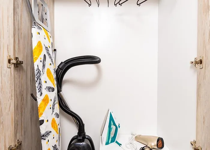 Tiny Secret Place Next To Mu With Private Parking 普罗夫迪夫